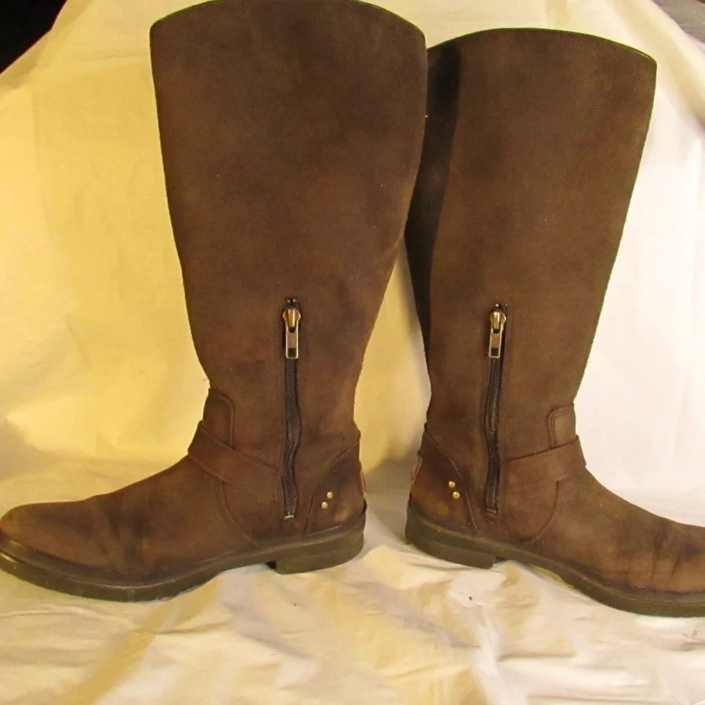 UGG Women's Thomsen Boots